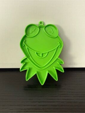 Vintage 1980 Jim Henson’s ‘Kermit The Frog’ Plastic Cookie Cutter from Hallmark